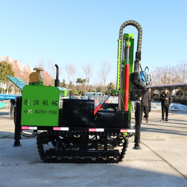 澳大利亞的客戶代專程到訪了宏潤機械,對公司的潛孔鉆機產品進行了深入細致的考察